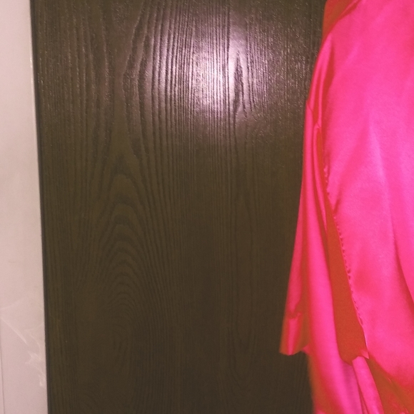 Victoria's Secret Robe - Picture 8 of 15